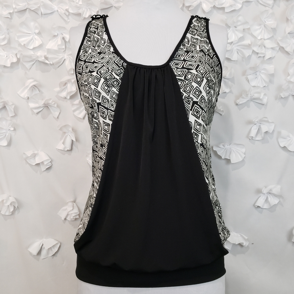 Sushi Flower Racer Back Tank Top NWT Size Medium